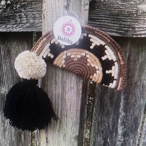 Wayuu Tassel clutch  - Brown and Black